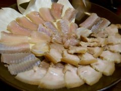 澳门太阳城集团：该发酵鱼是由一种类似鲨鱼的鳐科鱼制成的